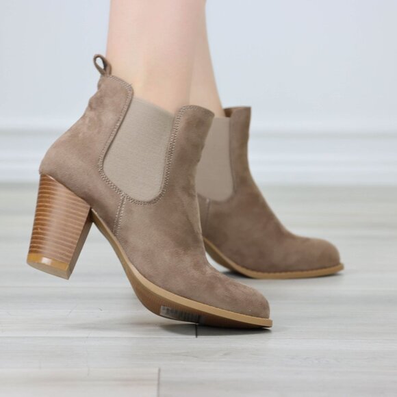 Womens Ankle Boots High Heel Tan Elastic Gore Synthetic Suede Round Toe - Picture 5 of 11